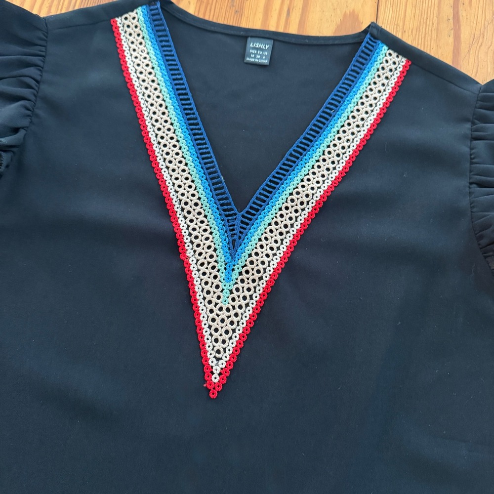 Black Ruffle Sleeve V-Neck Blouse Crochet Lace Trim Somen's Size M 6 - Picture 5 of 8